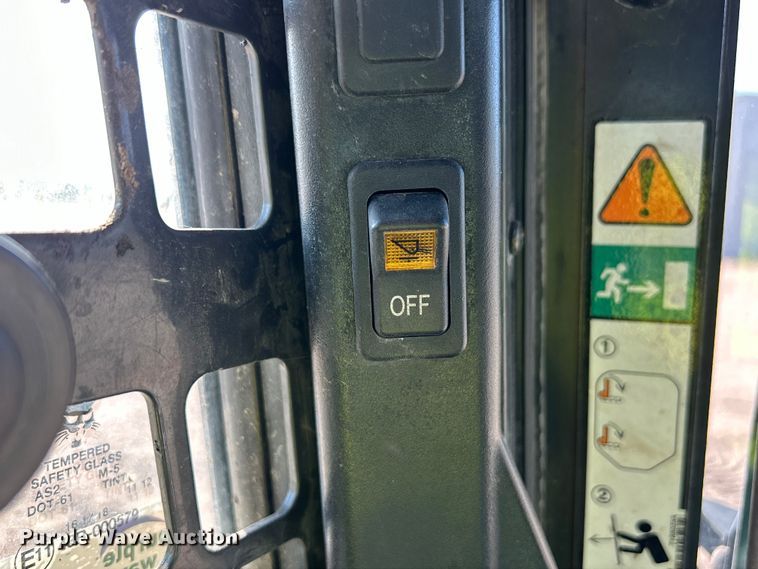image for item NM9864 2016 Bobcat T750 tracked skid steer loader