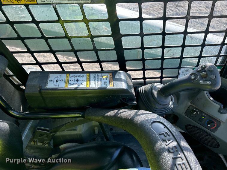 image for item NM9864 2016 Bobcat T750 tracked skid steer loader