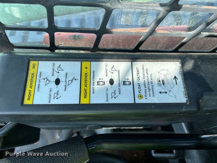 image for item NM9864 2016 Bobcat T750 tracked skid steer loader