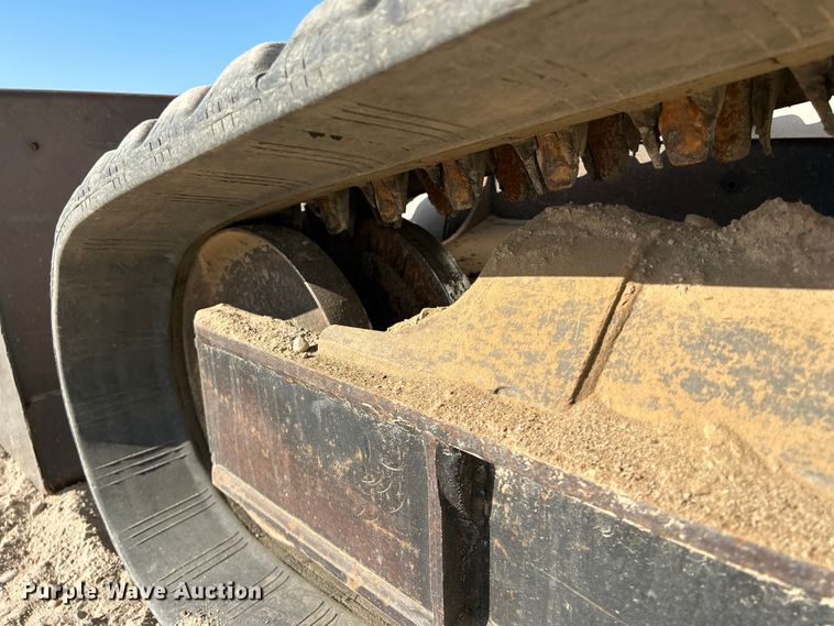 image for item NM9864 2016 Bobcat T750 tracked skid steer loader
