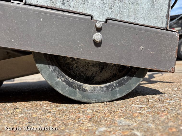 image for item NM9868 Husqvarna Soff-Cut 4000 concrete saw