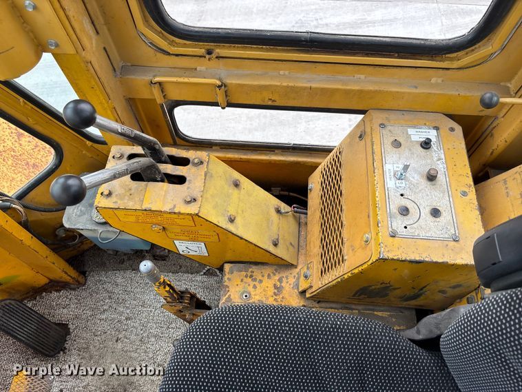 image for item NM9869 1979 Clark 35C wheel loader