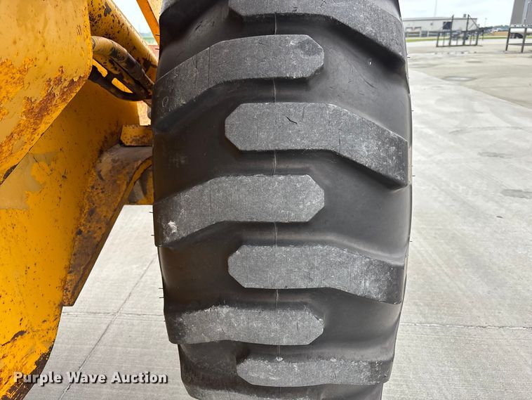 image for item NM9869 1979 Clark 35C wheel loader