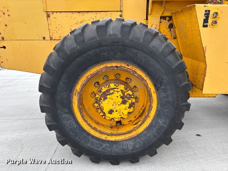 image for item NM9869 1979 Clark 35C wheel loader
