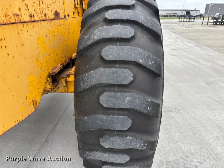image for item NM9869 1979 Clark 35C wheel loader