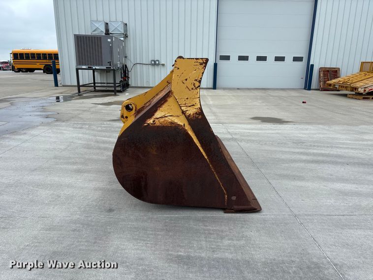 image for item NM9870 John Deere Loader bucket