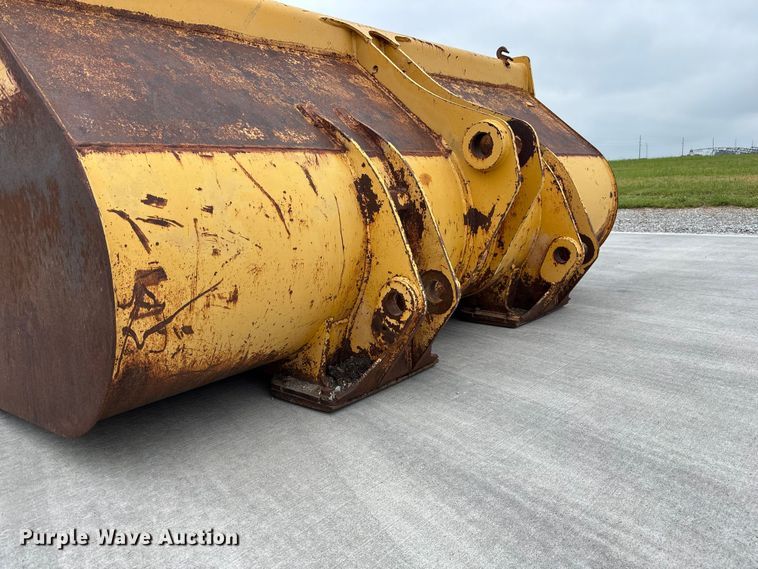 image for item NM9870 John Deere Loader bucket