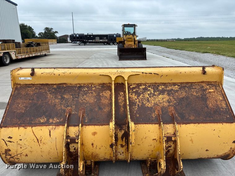 image for item NM9870 John Deere Loader bucket