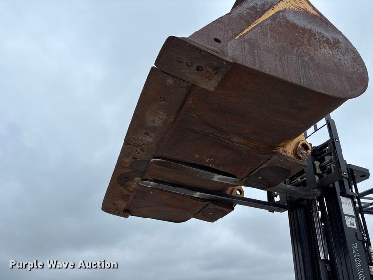 image for item NM9870 John Deere Loader bucket