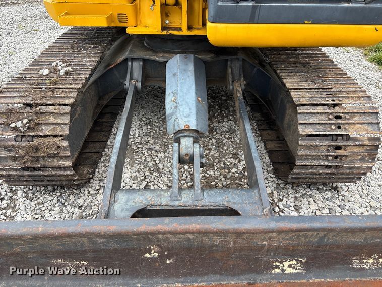 image for item NM9890 2003 Komatsu PC70-8 mini excavator