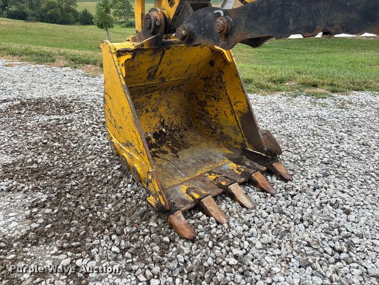 image for item NM9890 2003 Komatsu PC70-8 mini excavator