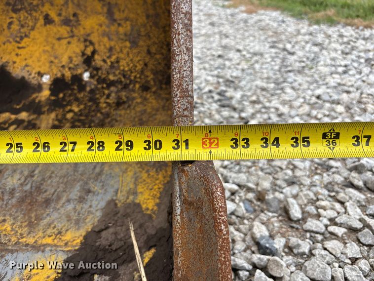 image for item NM9890 2003 Komatsu PC70-8 mini excavator