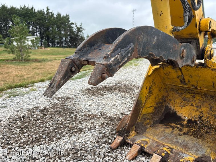 image for item NM9890 2003 Komatsu PC70-8 mini excavator