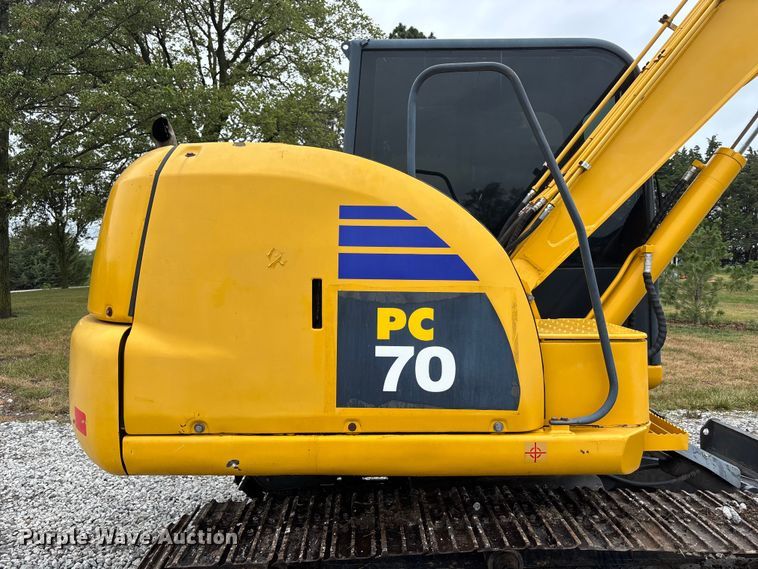 image for item NM9890 2003 Komatsu PC70-8 mini excavator