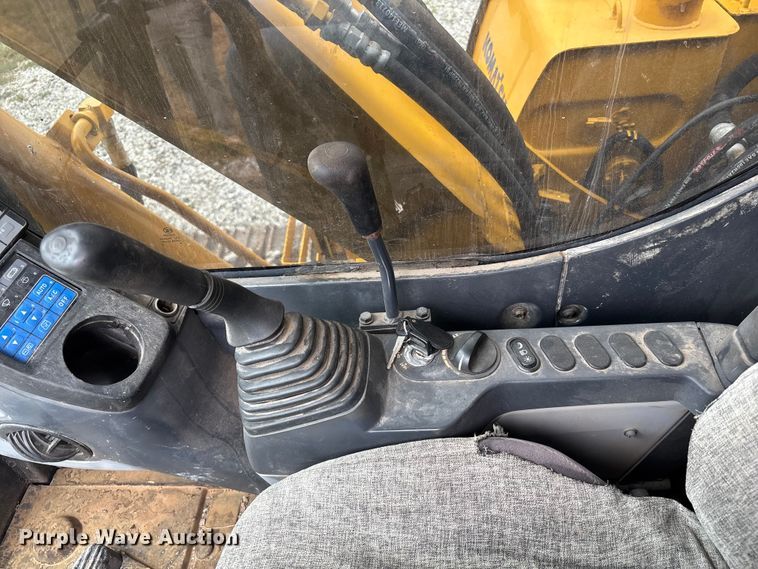 image for item NM9890 2003 Komatsu PC70-8 mini excavator
