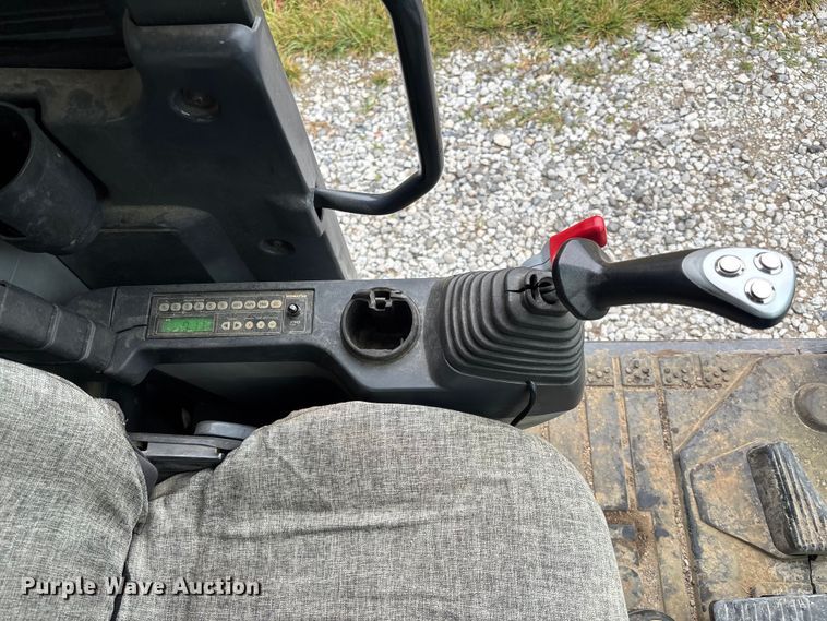 image for item NM9890 2003 Komatsu PC70-8 mini excavator