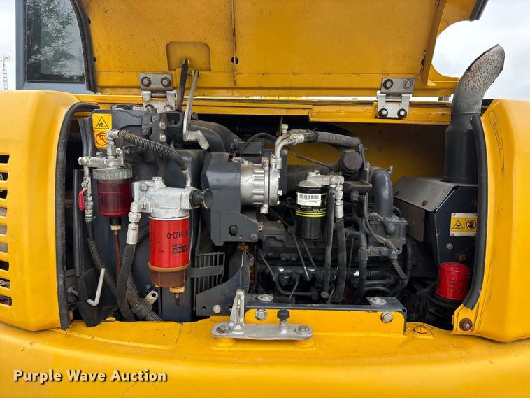 image for item NM9890 2003 Komatsu PC70-8 mini excavator