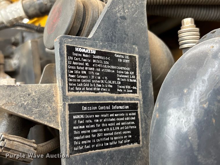image for item NM9890 2003 Komatsu PC70-8 mini excavator