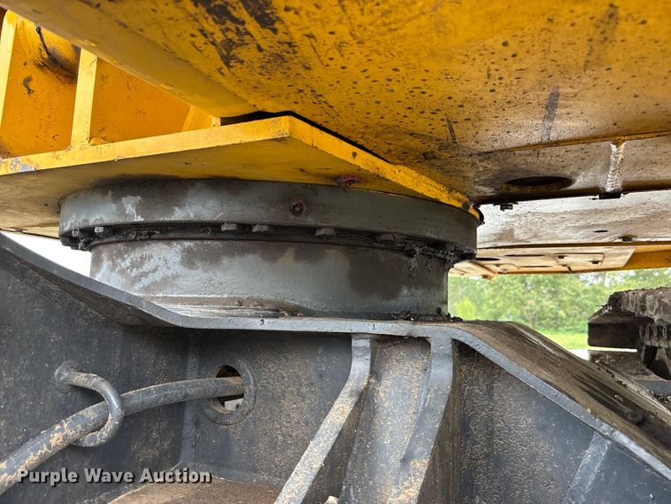 image for item NM9890 2003 Komatsu PC70-8 mini excavator