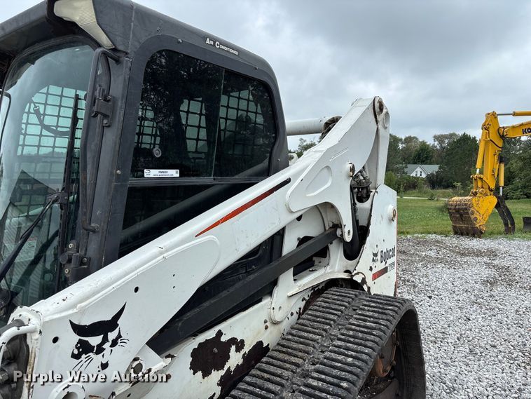 image for item NM9891 2011 Bobcat T750 tracked skid steer loader