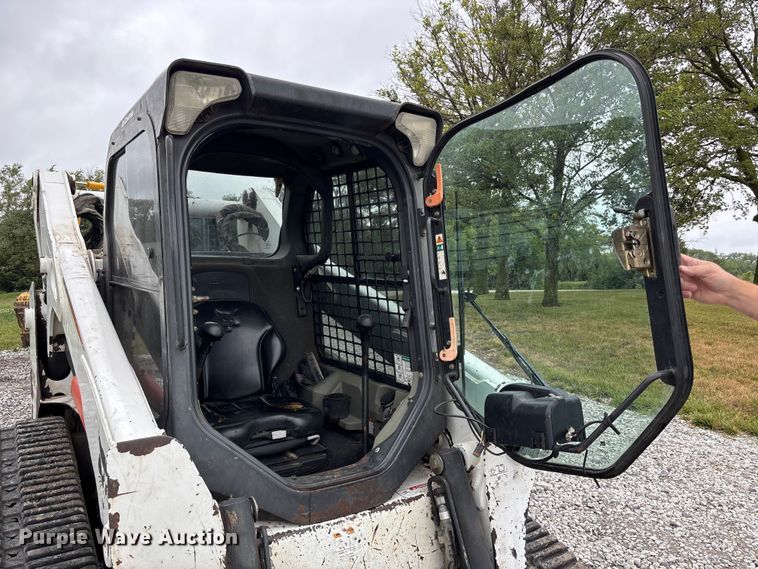 image for item NM9891 2011 Bobcat T750 tracked skid steer loader