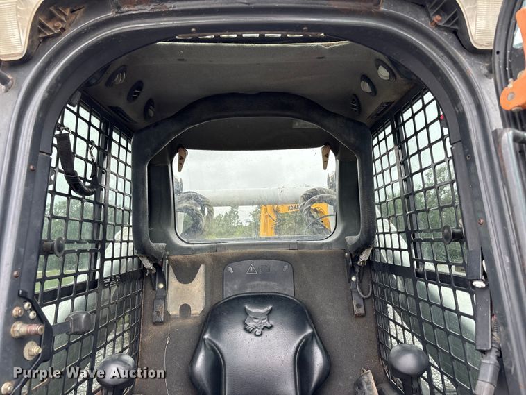 image for item NM9891 2011 Bobcat T750 tracked skid steer loader