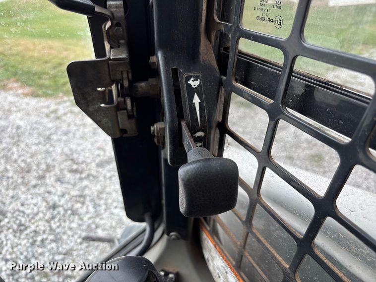 image for item NM9891 2011 Bobcat T750 tracked skid steer loader