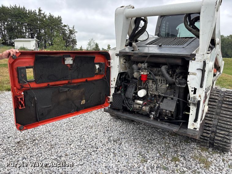 image for item NM9891 2011 Bobcat T750 tracked skid steer loader