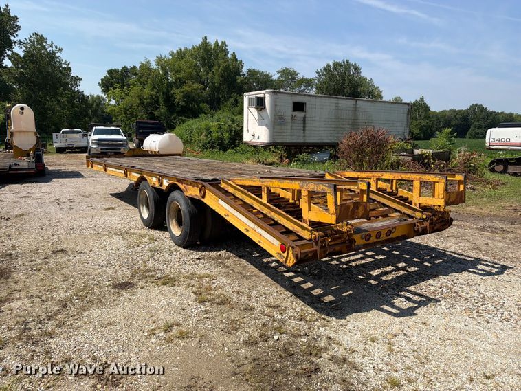 image for item OE9616 1993 CZ Engineering CZ32KT equipment trailer