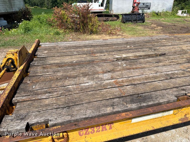 image for item OE9616 1993 CZ Engineering CZ32KT equipment trailer