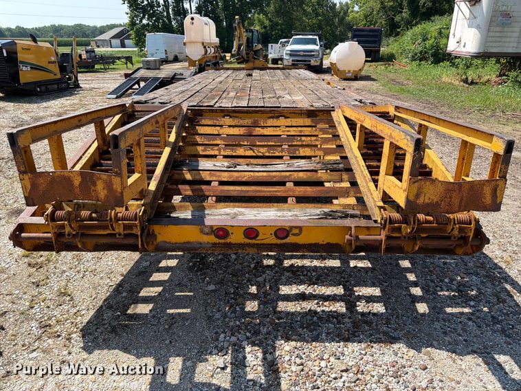 image for item OE9616 1993 CZ Engineering CZ32KT equipment trailer
