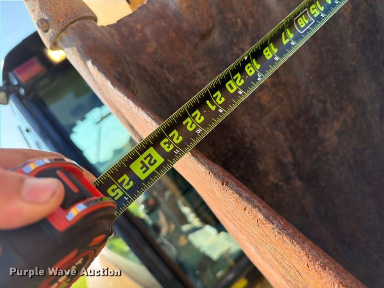 image for item OE9618 2006 Caterpillar 420E backhoe
