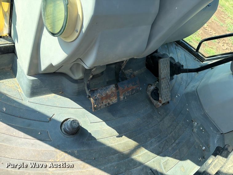 image for item OE9618 2006 Caterpillar 420E backhoe
