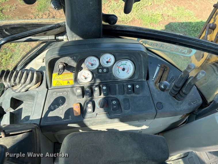 image for item OE9618 2006 Caterpillar 420E backhoe