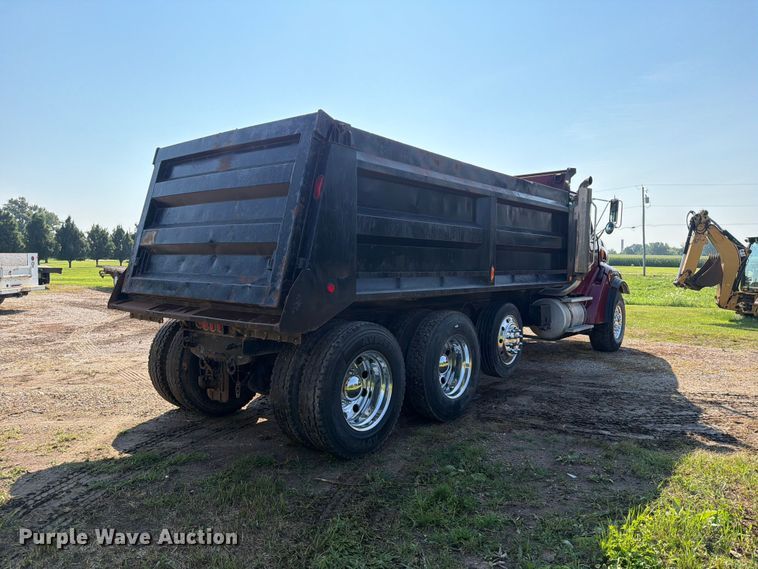 image for item OE9619 2004 Sterling L9500 Series dump truck