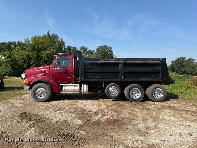 image for item OE9619 2004 Sterling L9500 Series dump truck
