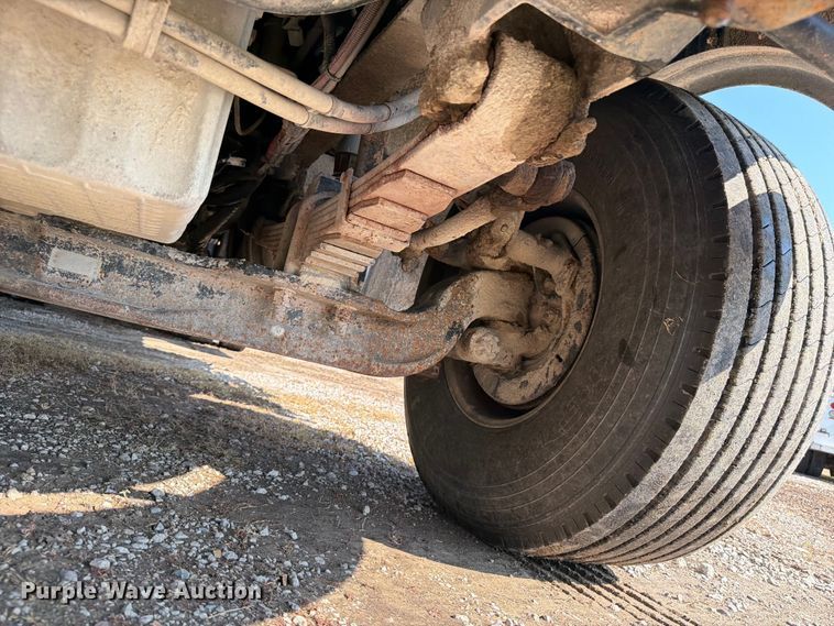 image for item OE9619 2004 Sterling L9500 Series dump truck