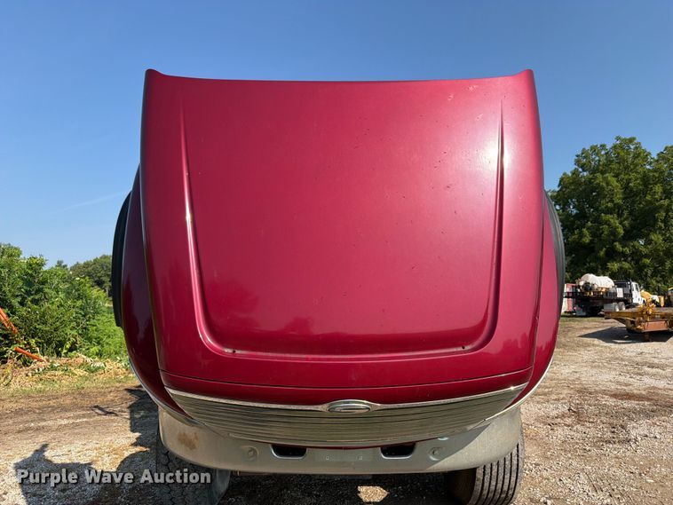 image for item OE9619 2004 Sterling L9500 Series dump truck