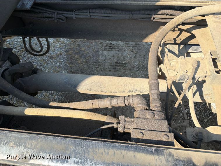 image for item OE9619 2004 Sterling L9500 Series dump truck