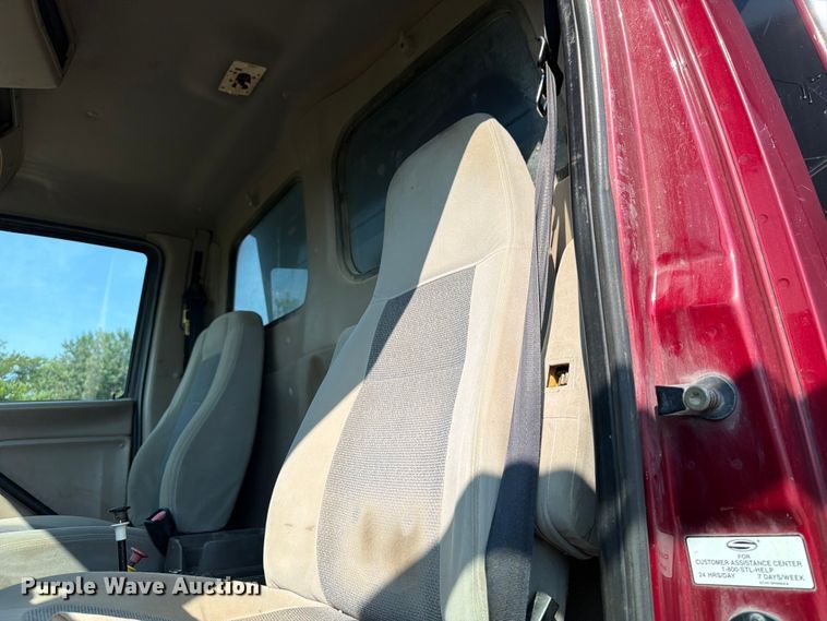 image for item OE9619 2004 Sterling L9500 Series dump truck