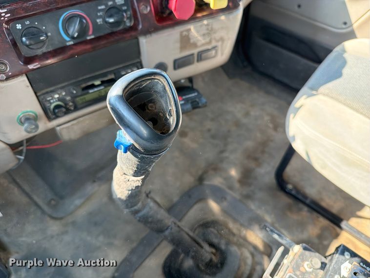 image for item OE9619 2004 Sterling L9500 Series dump truck