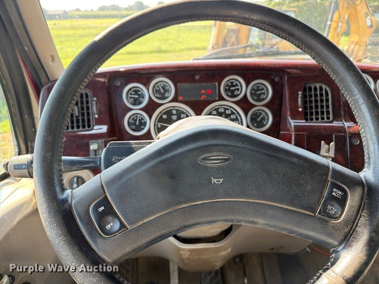 image for item OE9619 2004 Sterling L9500 Series dump truck