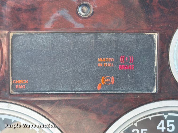 image for item OE9619 2004 Sterling L9500 Series dump truck
