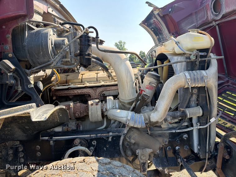 image for item OE9619 2004 Sterling L9500 Series dump truck