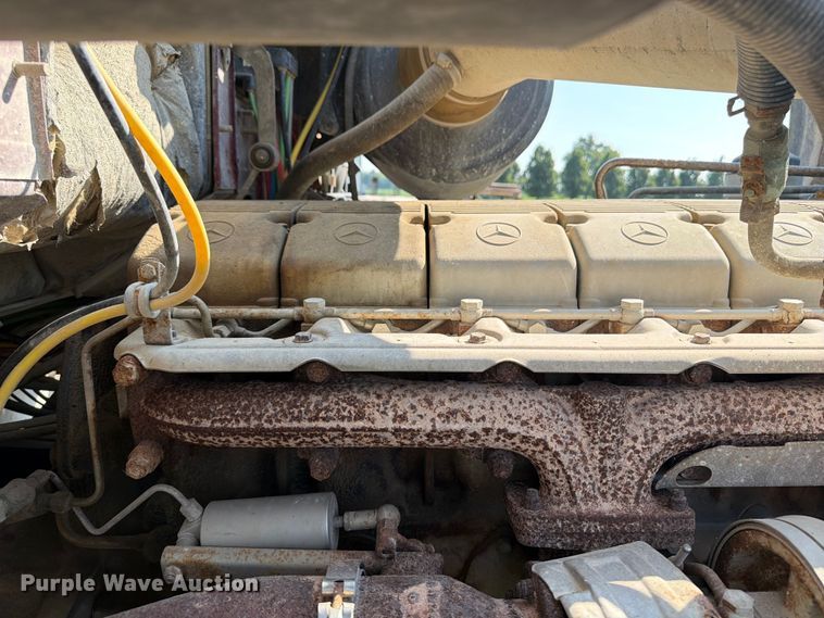 image for item OE9619 2004 Sterling L9500 Series dump truck