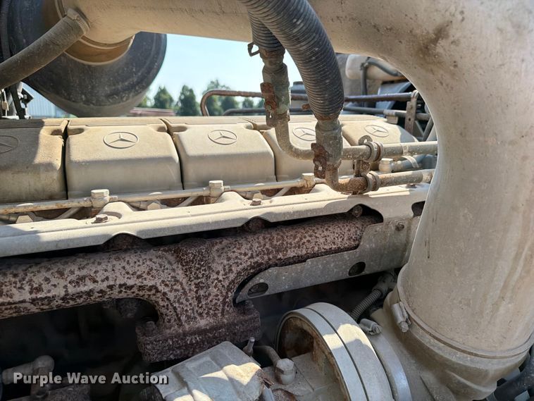 image for item OE9619 2004 Sterling L9500 Series dump truck