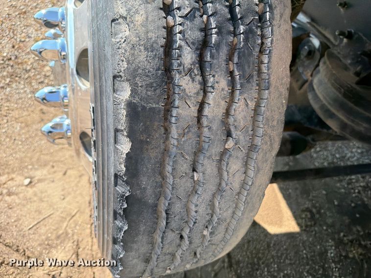image for item OE9619 2004 Sterling L9500 Series dump truck