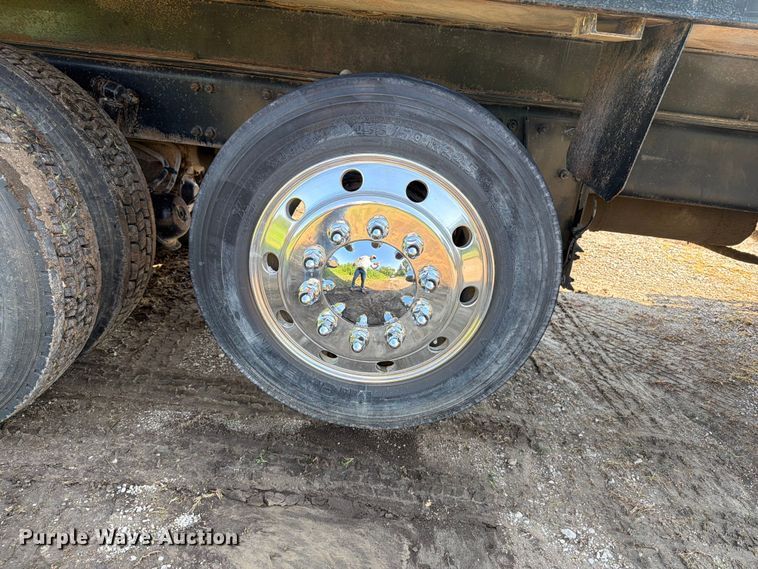 image for item OE9619 2004 Sterling L9500 Series dump truck