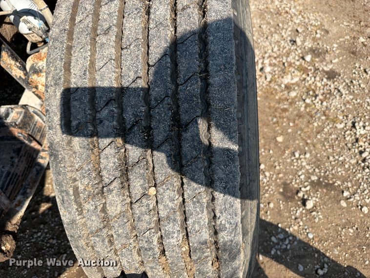 image for item OE9619 2004 Sterling L9500 Series dump truck