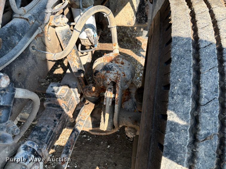 image for item OE9619 2004 Sterling L9500 Series dump truck